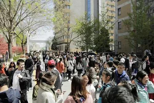 CMA學員奔赴考場，網校送考服務溫馨送上