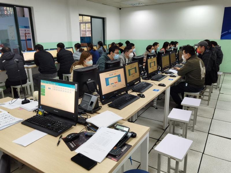 上海市現代流通學校順利完成2022年初中級經濟師考試3