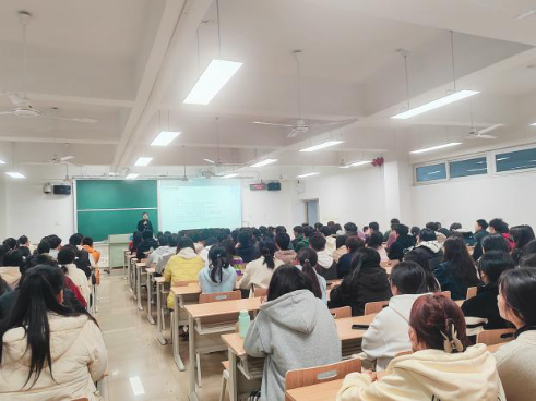 校園金融職業(yè)分享會(huì)！帶你了解金融行業(yè)就業(yè)發(fā)展！